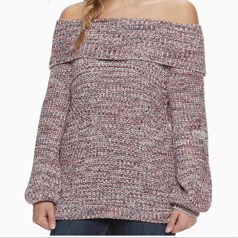 🌻 3/$15 American Rag Off Shoulder Sweater